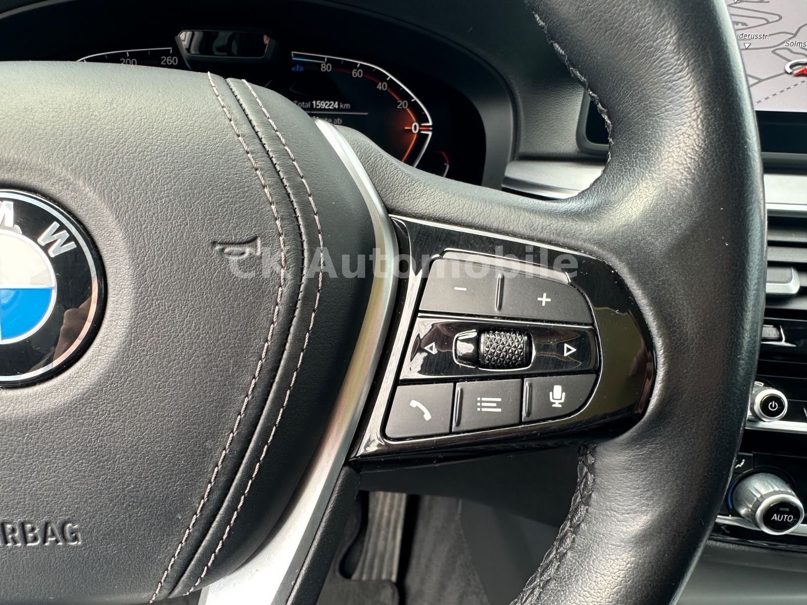 Fahrzeugabbildung BMW 520d Touring/Navi/Leder/Head-Up/Kamera/LED/ACC