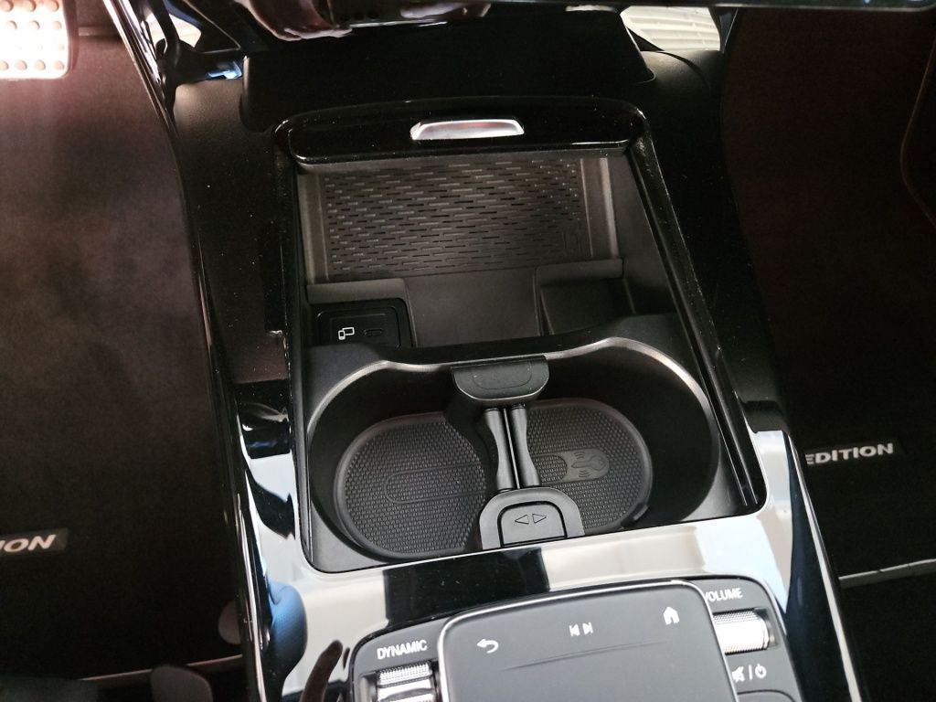Fahrzeugabbildung Mercedes-Benz A 250 e AMG Night Navi HUD LED Sound SHZ Sport