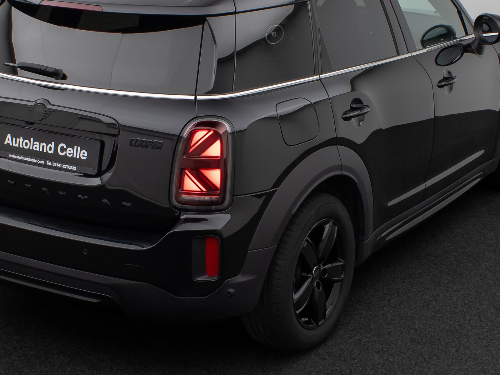 Fahrzeugabbildung MINI Cooper Countryman Panorama Kamera HUD DAB Sport