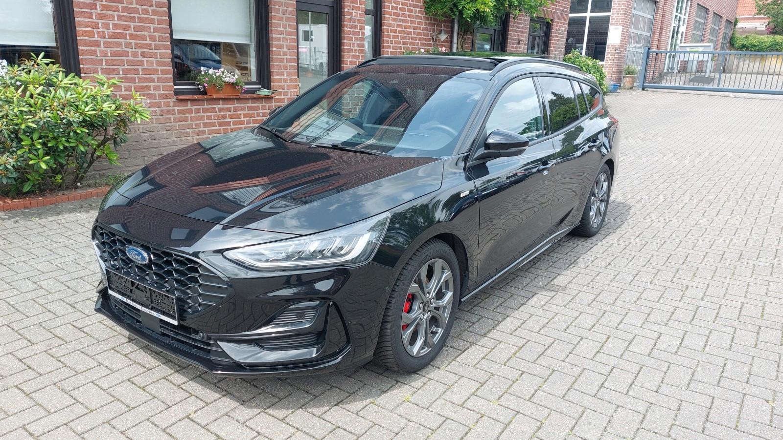 Ford Focus Turnier ST-Line X Panorama