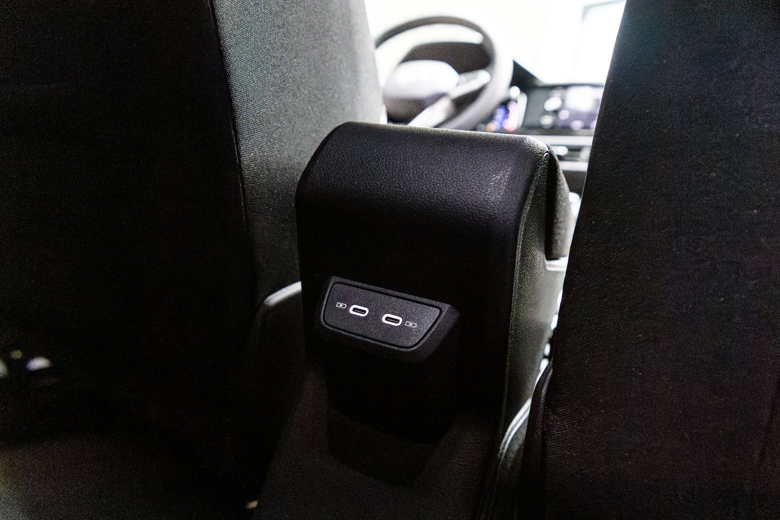 Fahrzeugabbildung Volkswagen Polo 1.0l TSI DSG Edition 50+Matrix+Navi+ACC