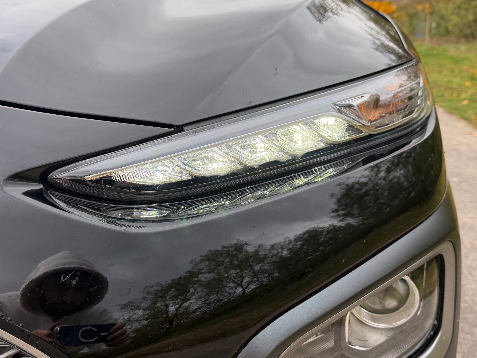 Fahrzeugabbildung Hyundai KONA 1.6T-GDI*Unique*2WD*DCT*RFKamera*Navi*SHZ*