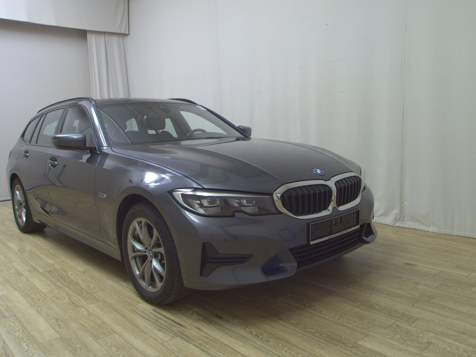 BMW 320 Touring e Sport-Line T-Leder Nav LED LC prof imagem 3