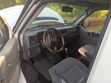 Volkswagen T4 Caravelle 2,5-l-Diesel TDI 75kW lang Standard - Volkswagen T4 Caravelle: 8 Sitzer