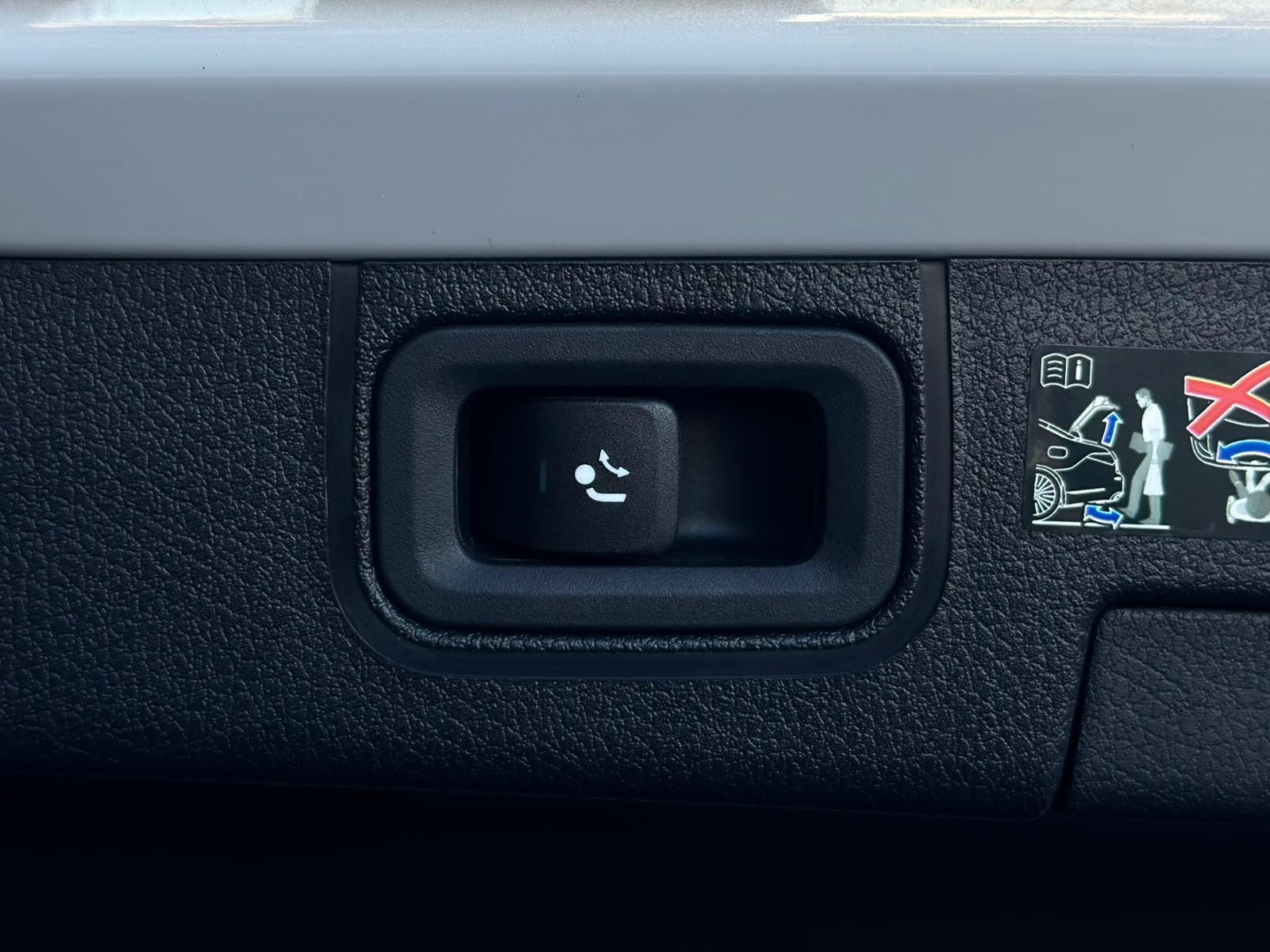 MERCEDES-BENZ A200 LIMOUSINE AMG NIGHT* LED#AHK#SHZ#KEYLESS#VC - Image 24