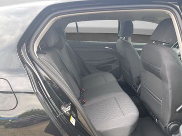 Volkswagen Golf - 6