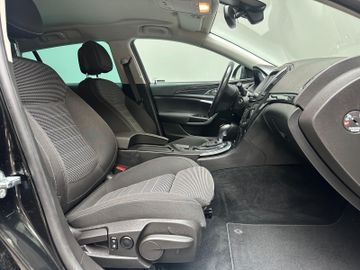 Opel Insignia - 10