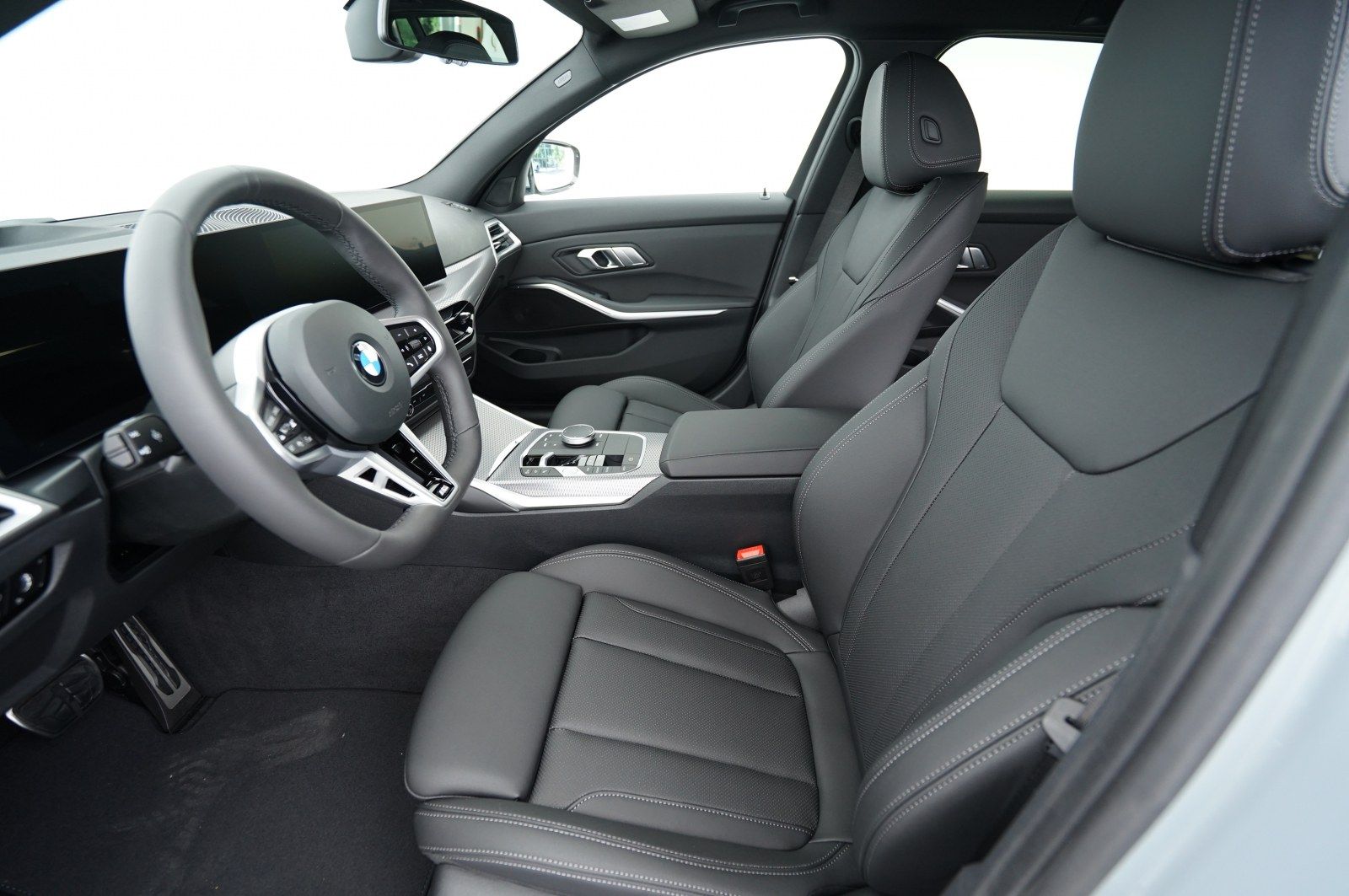 BMW 318d Touring (M-Sport Navi LED AHK Leder Shz) foto 7