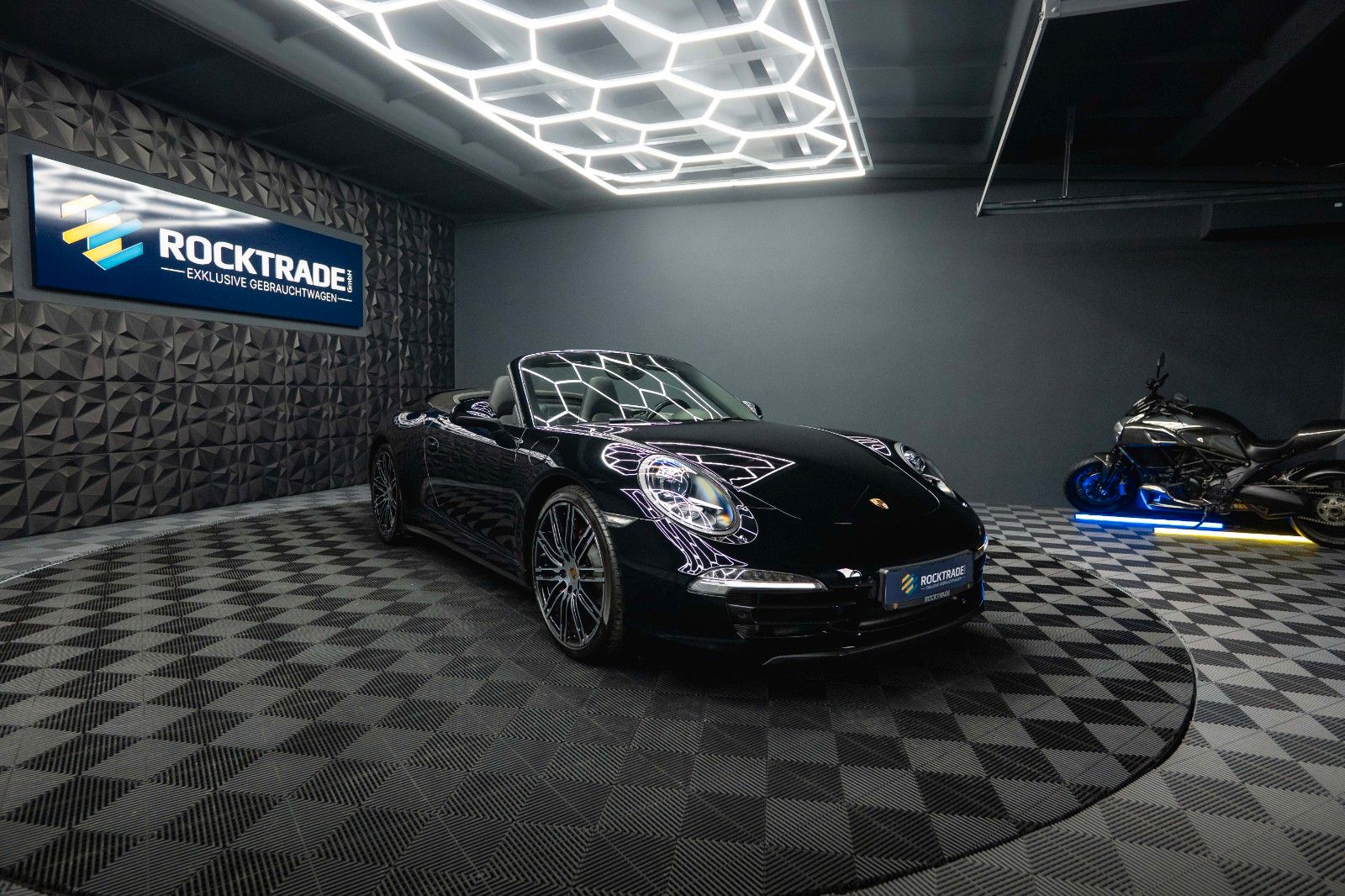 Fahrzeugabbildung Porsche 911 Carrera 4 S Cabriolet Sport Chrono Garantie