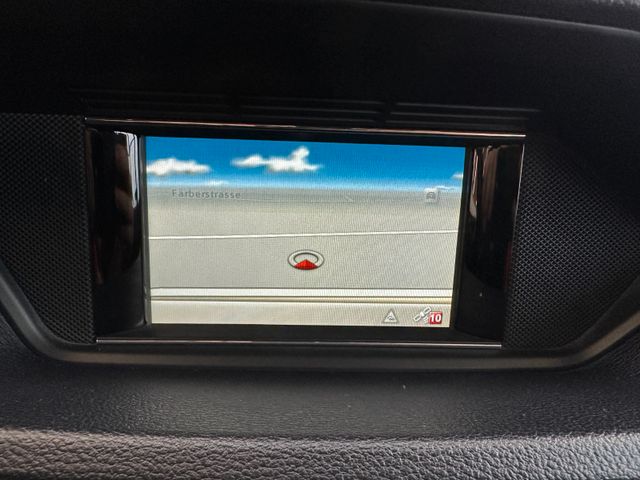 MYAUTOCENTER – Gebraucht- und Jahreswagen mit Werkstattservice in Pfaffenhofen Mercedes-Benz E 220 CDI Limousine BlueEfficiency *2. Hand*SHZ*