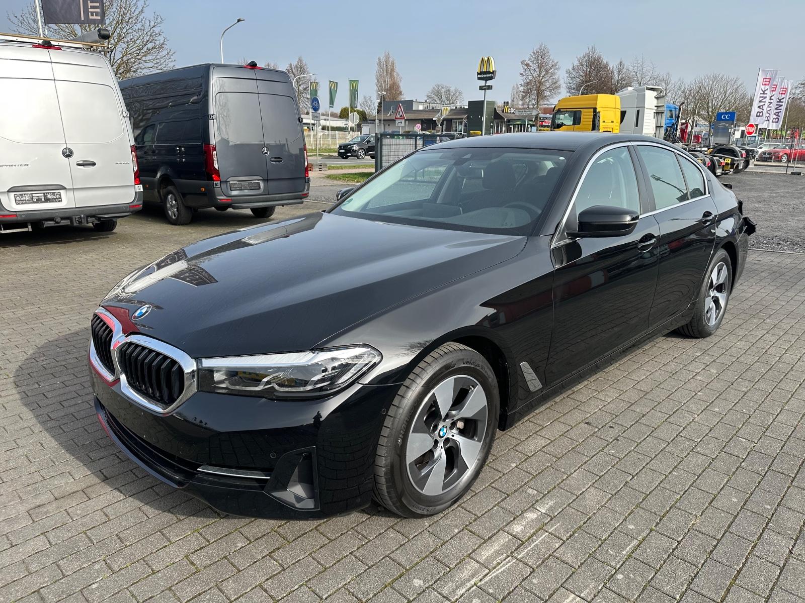 BMW 520i Limousine LED Leder