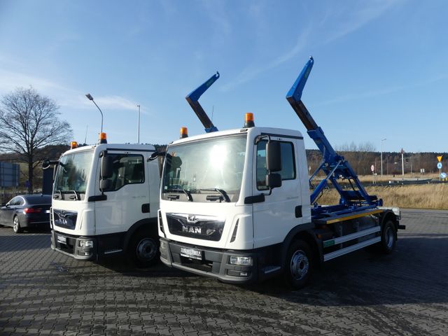 MAN TGL 12.220 / 4x2 / HOOKLIFT / Low millage