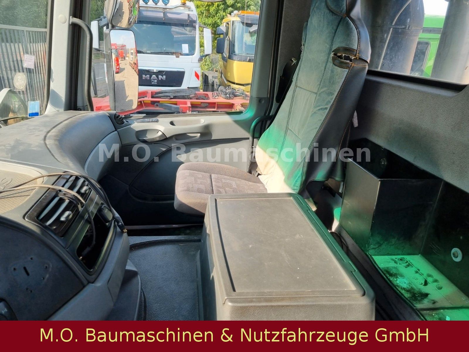 Fahrzeugabbildung Mercedes-Benz Actros 2632  / 3-Seitenkipper / AC / 6x4 /EPS /