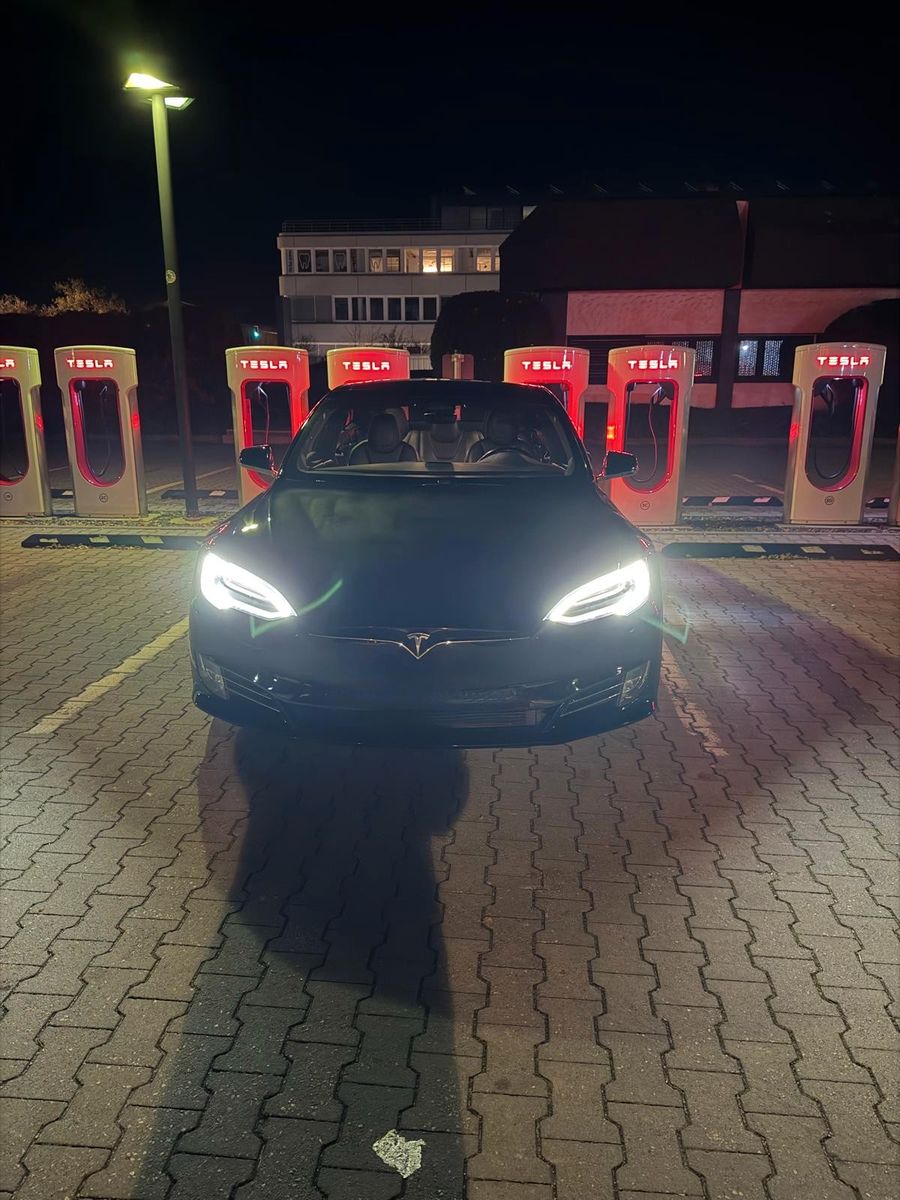 TESLA Model S P100D P
