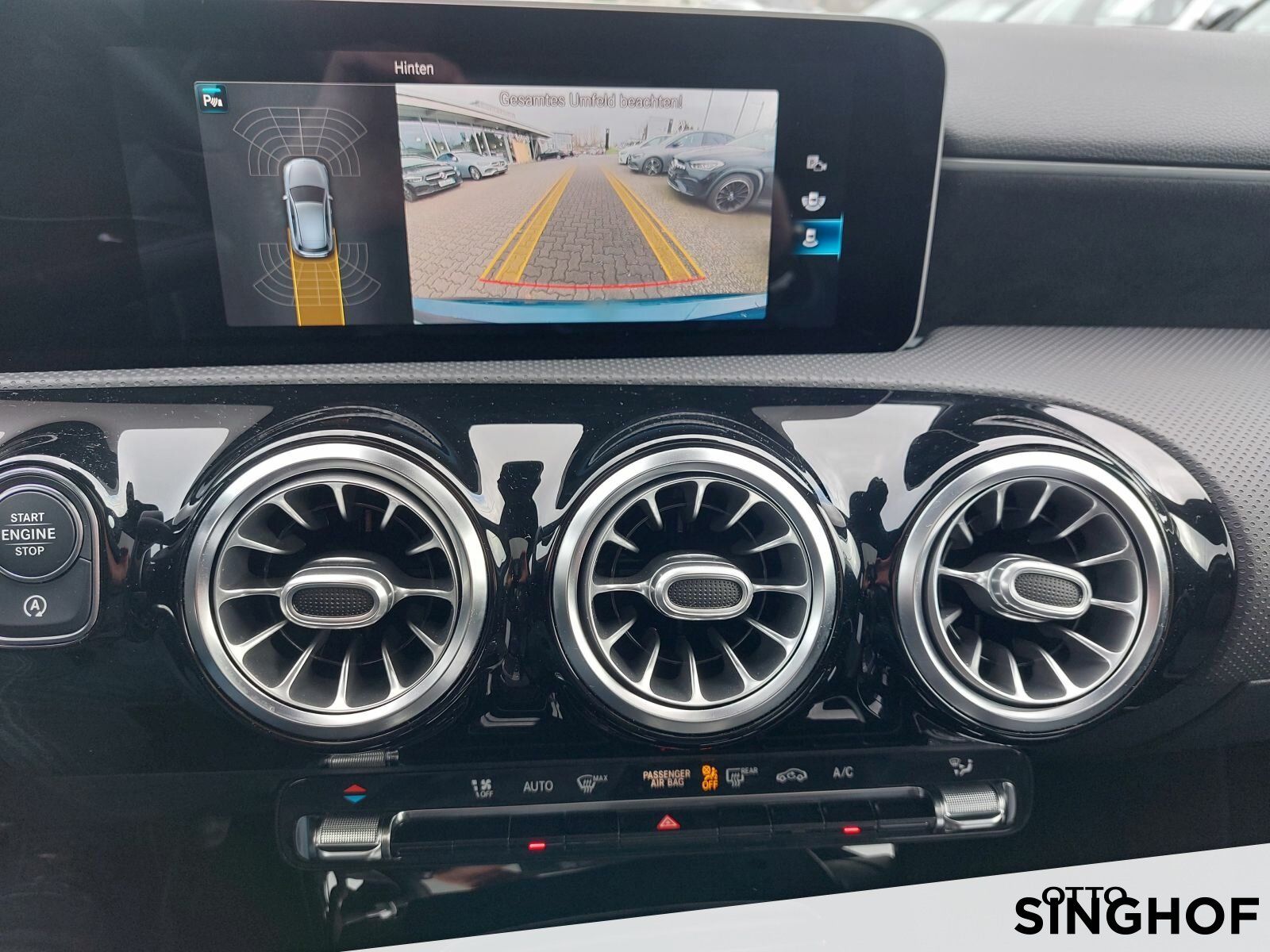 Fahrzeugabbildung Mercedes-Benz A 250 4matic AMG Pano+Night+LED+Rü Kam+Ambiente+