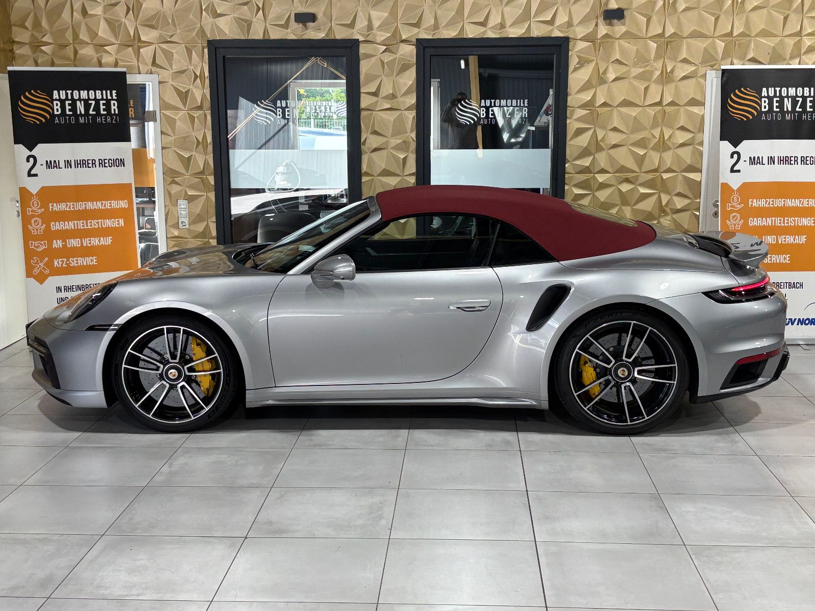 Fahrzeugabbildung Porsche 911 Turbo S Cabriolet/APPROVED24''/LIFT/BOSE