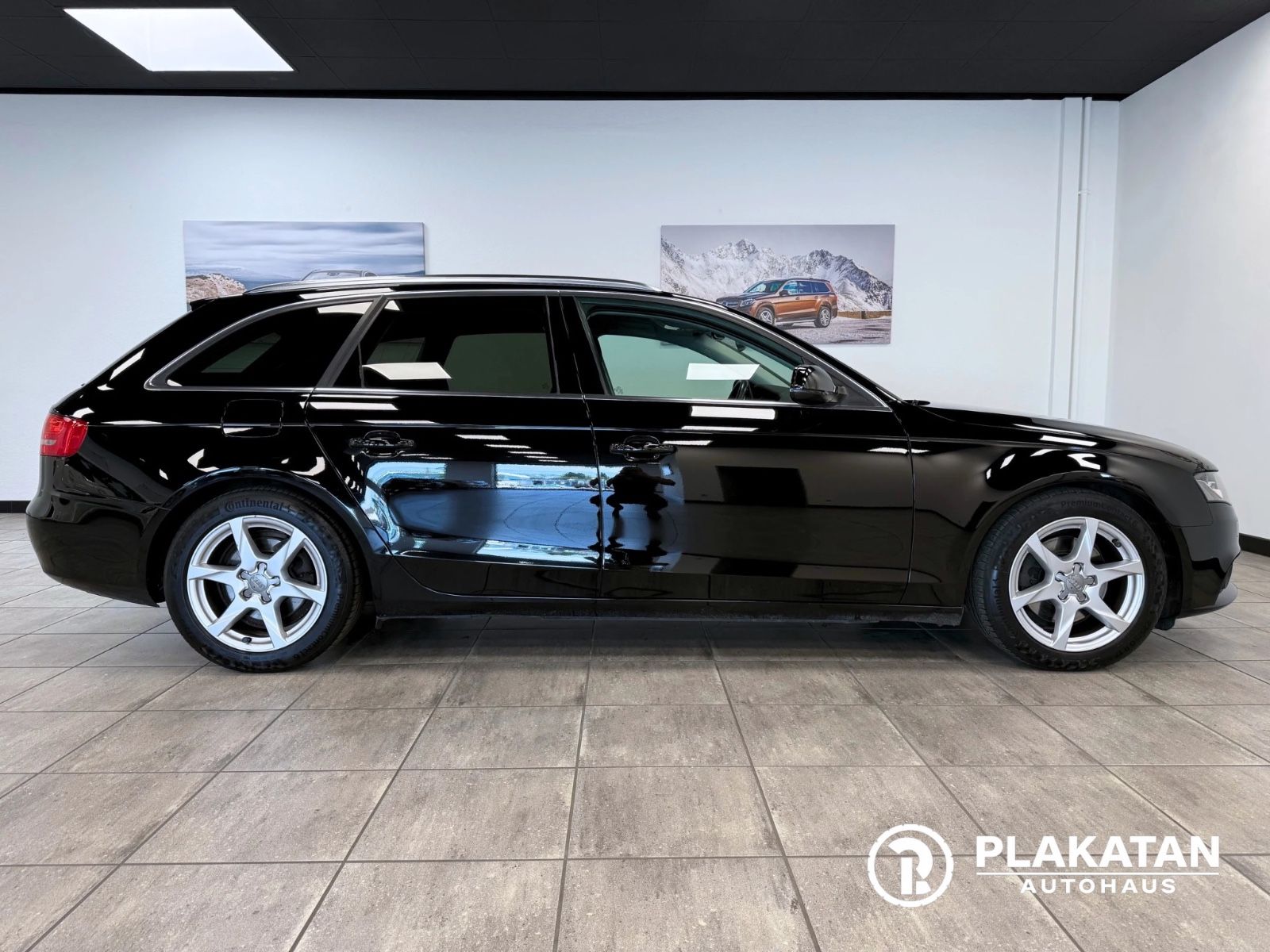 Fahrzeugabbildung Audi A4 Avant Ambition EXPORT