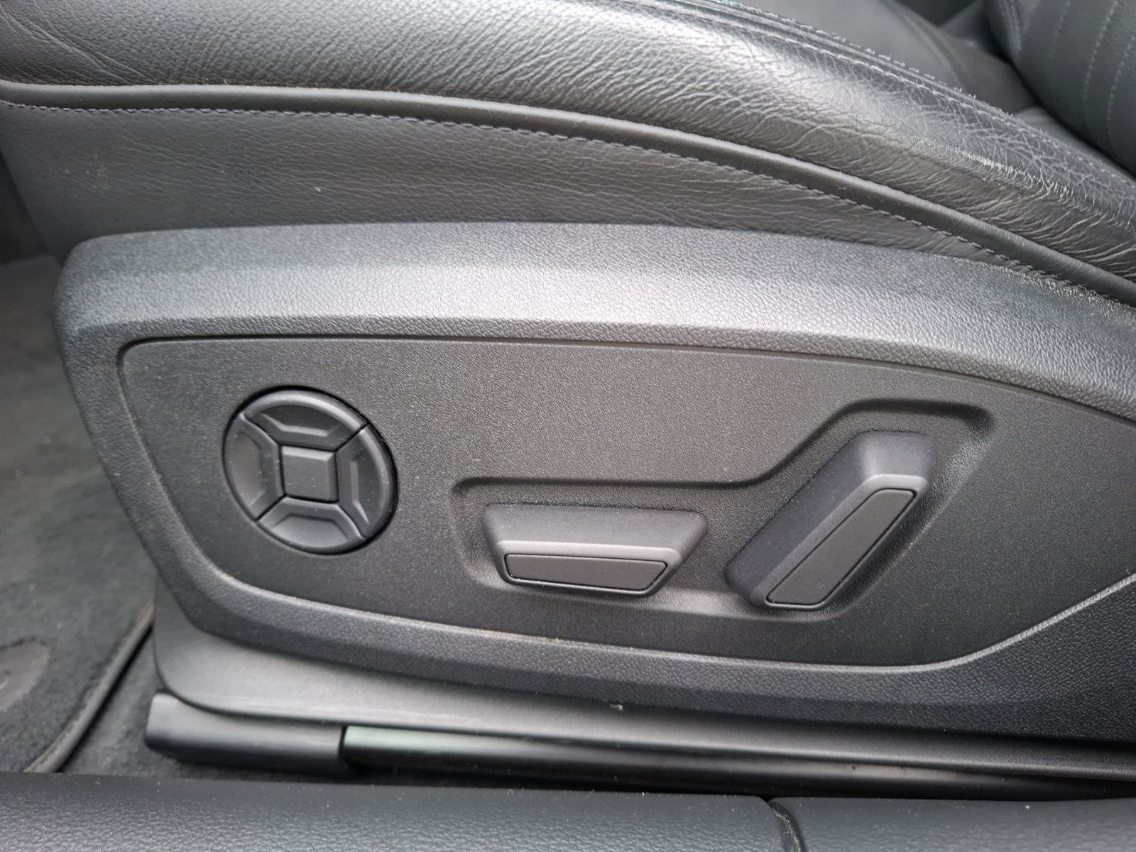 Fahrzeugabbildung Audi A6 Avant 50 TDI design quattro LED Navi AVC Lede