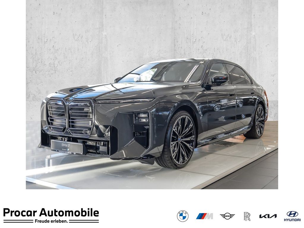 BMW i7