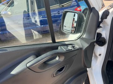 Renault Trafic - 10