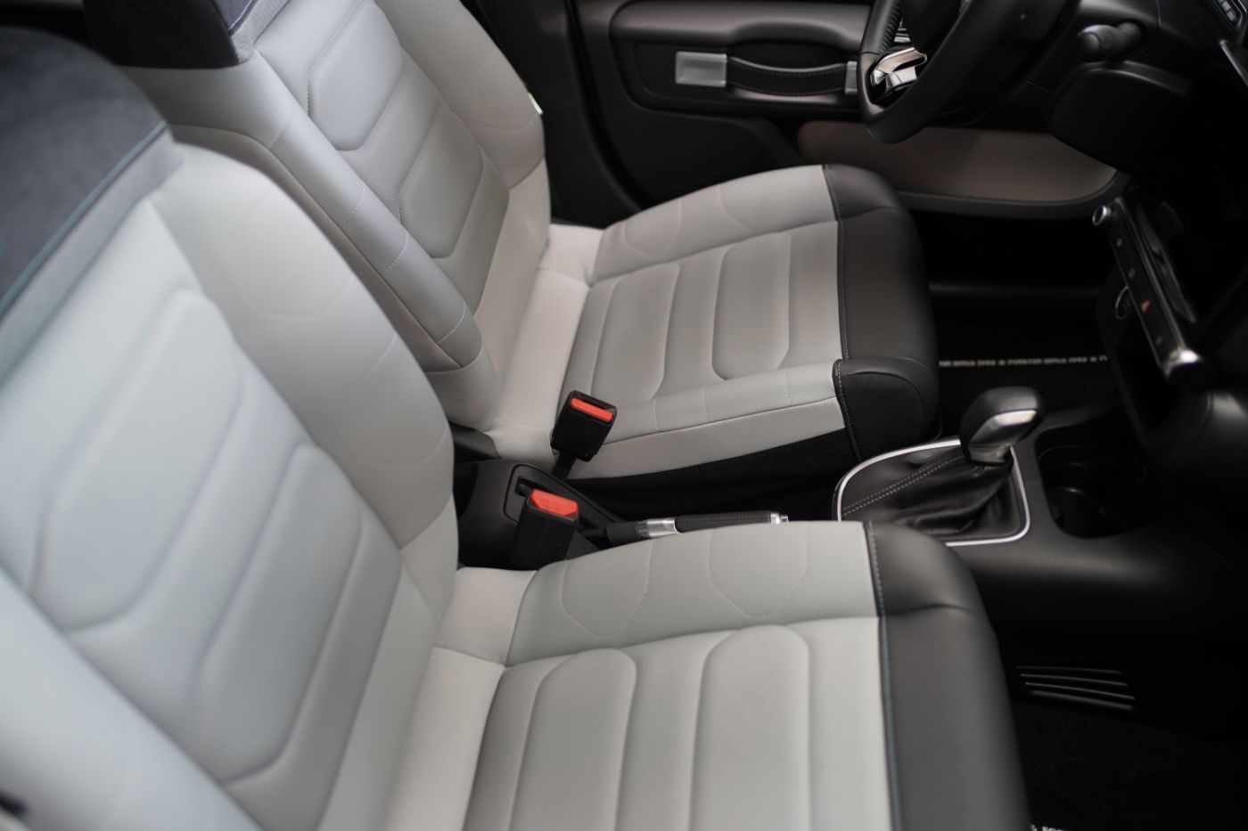Fahrzeugabbildung Citroën C3 PureTech 110 EAT6 Elle Automatik Sitzheizung