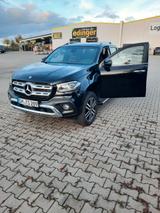 Mercedes-Benz X 350 - schwarze Mercedes-Benz X 350