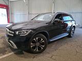 Mercedes-Benz GLC 300 e Plug-In 4Matic 9G-Tronic Pano, Leder - Mercedes-Benz GLC 300 mit Hybrid-Antrieb: Schwarz, Panorama-Dach