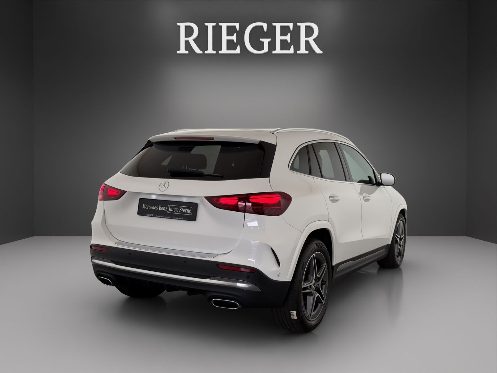 Mercedes-Benz GLA 200 AMG Line 2x *Premium*MB LED*19*WiPa+Kam foto 13