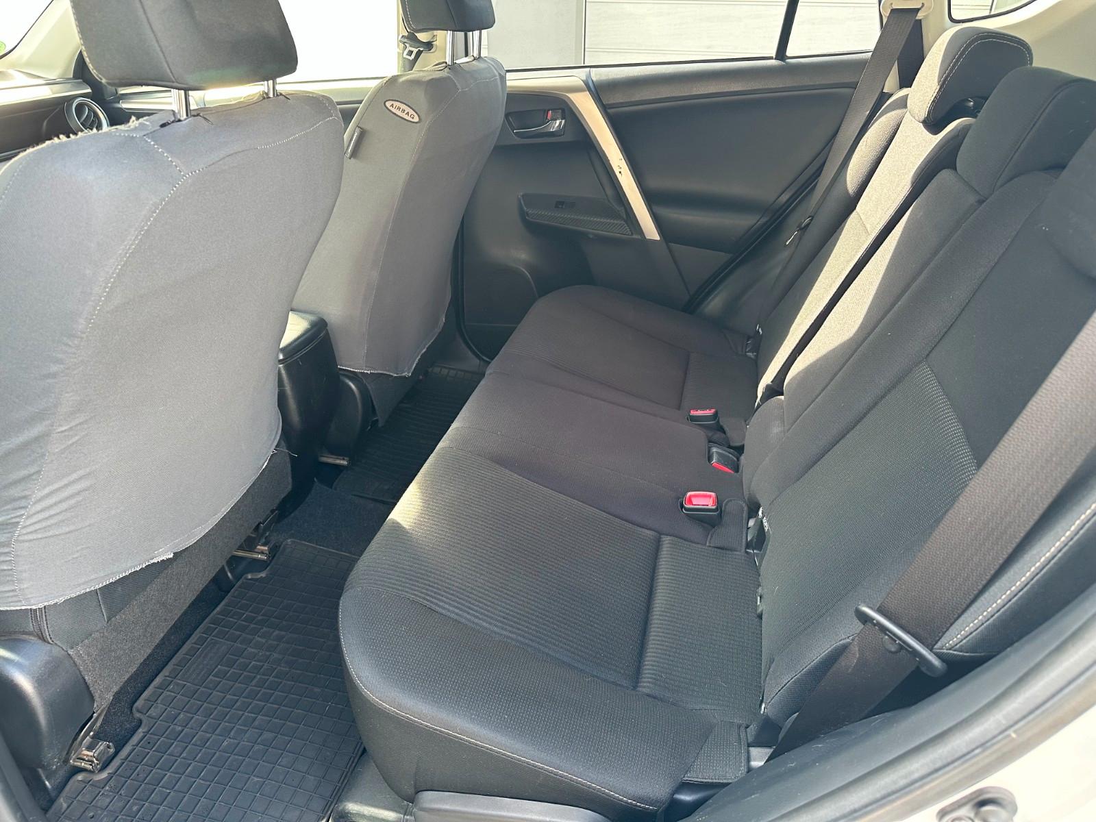 TOYOTA RAV4 - 2.0D -  4X4 - ATTELAGE - 124 CV -BVM