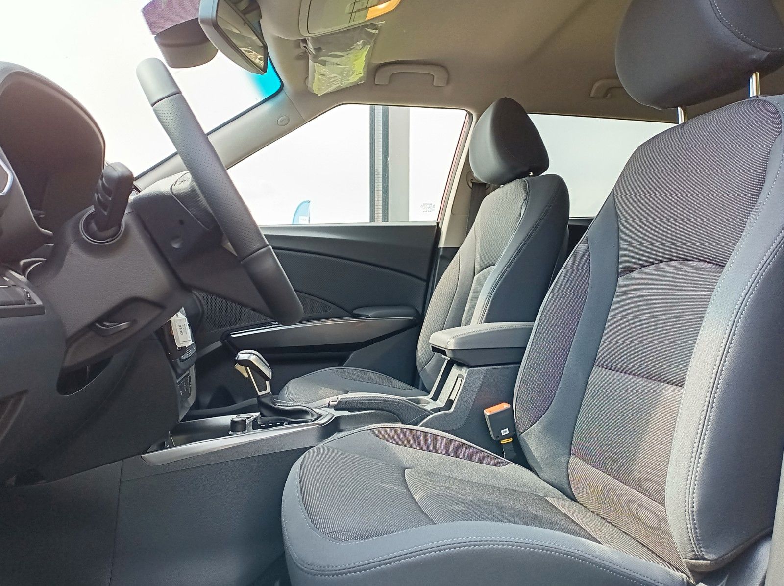 Fahrzeugabbildung KGM TIVOLI+BLISS+LH+SH+EPH KAMERA+ANDROID+5JGARANTIE