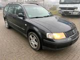 Volkswagen VW passat Kombi - Volkswagen Passat aus 2000: Kombi