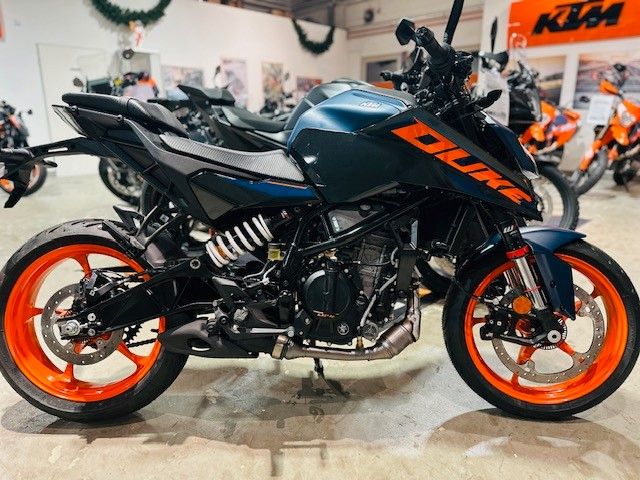 KTM 125 Duke  2024