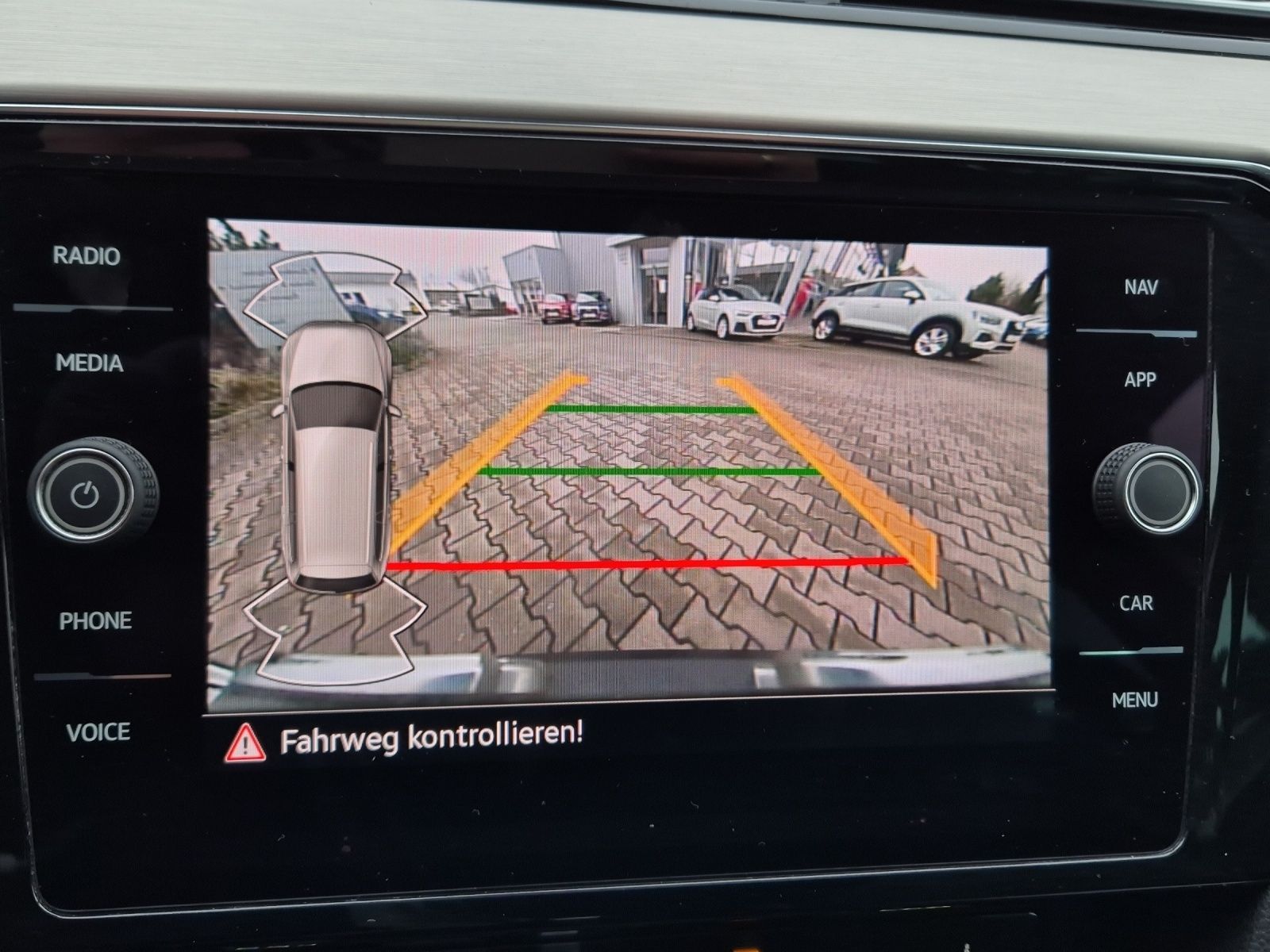 Fahrzeugabbildung Volkswagen Passat Variant TDI Elegance DSG Matrix Navi AID