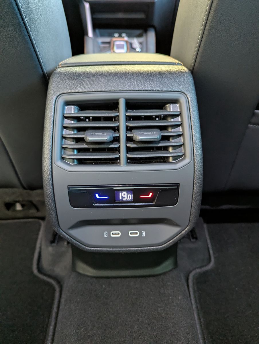 Fahrzeugabbildung CUPRA Leon 2.0 DSG Dynamic/Edge-Paket Navi AHK 5J-Gara