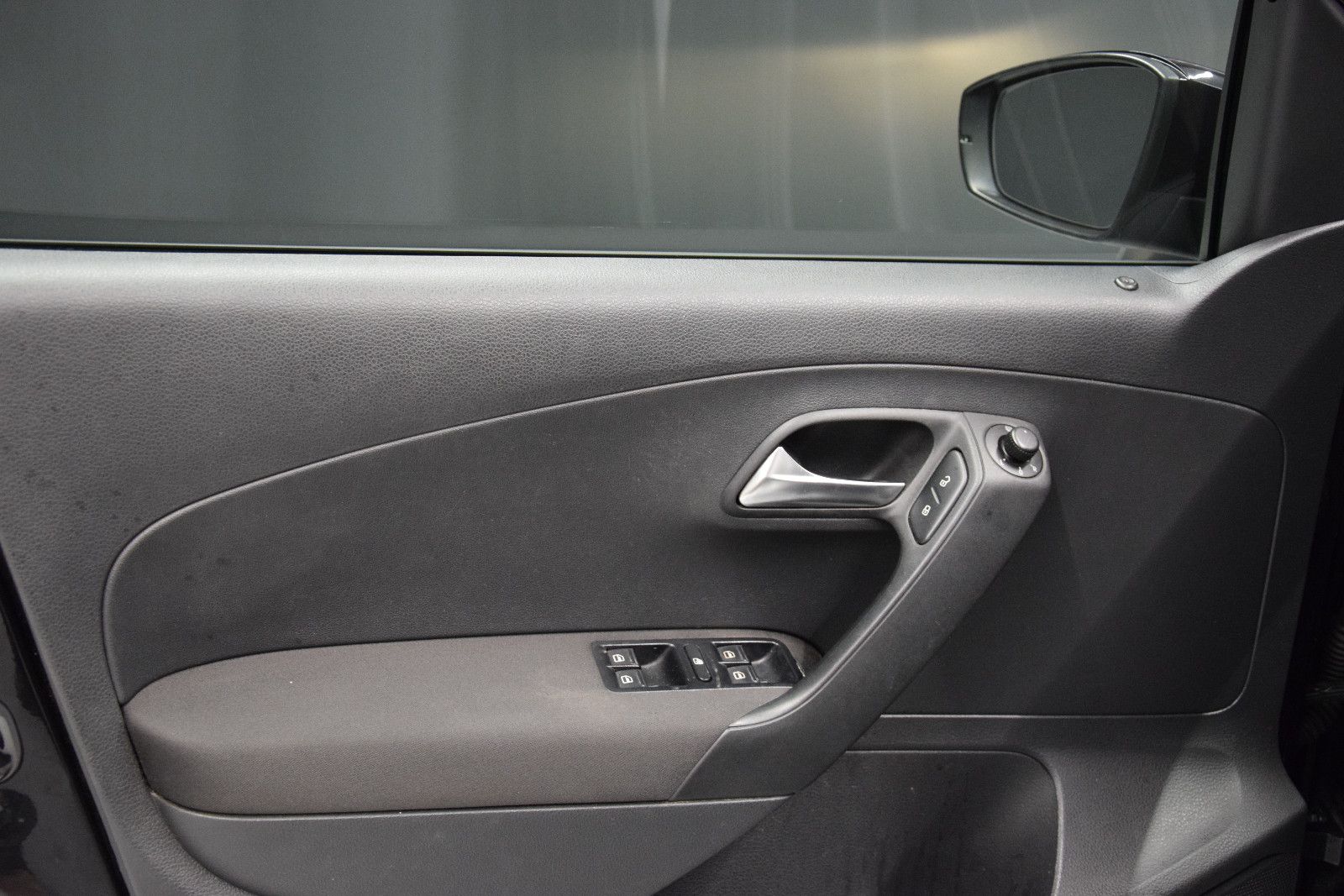 Fahrzeugabbildung Volkswagen Polo V Match Sitzheizung Climatronic PDC