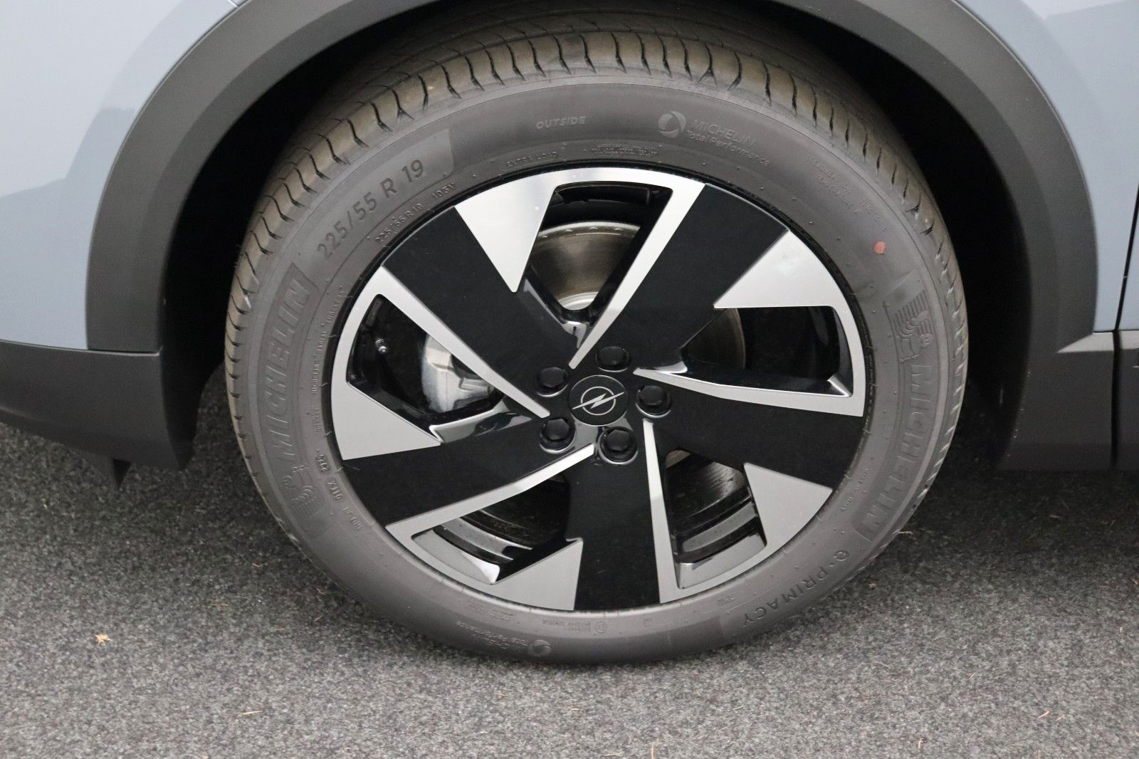 Fahrzeugabbildung Opel Grandland GS 1.2 48V Mild-Hybrid