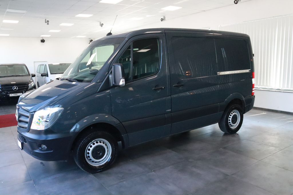 Image of Mercedes-Benz Sprinter