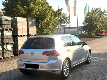 Volkswagen Golf - 5