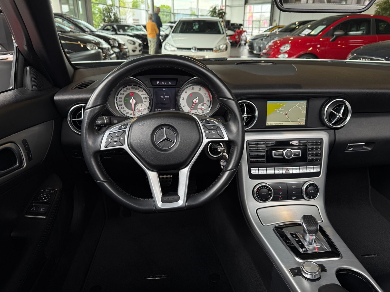 Fahrzeugabbildung Mercedes-Benz SLC 200 NAVI AIRSCARF ALU