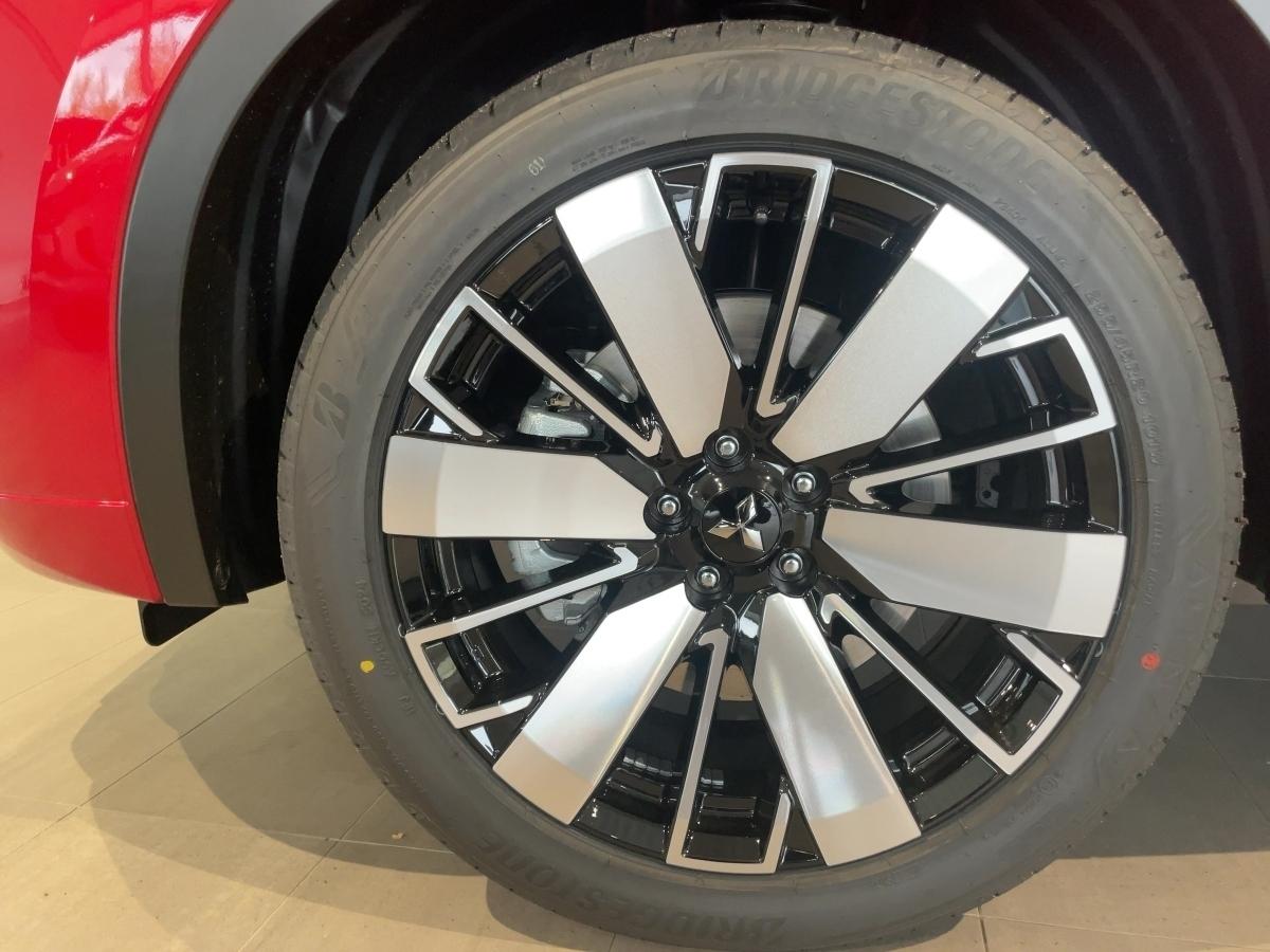 Mitsubishi Outlander *TOP*PHEV* MJ 2025*Panoramadach*