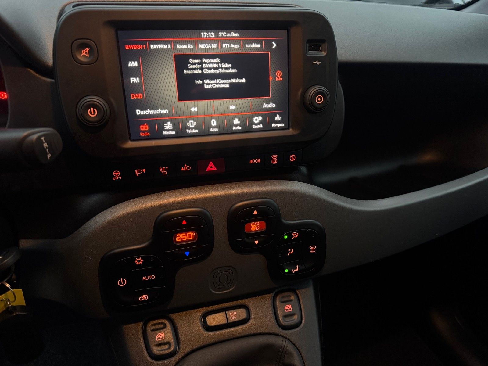 Fahrzeugabbildung Fiat Panda City Life Sitzheizung Klima Carplay
