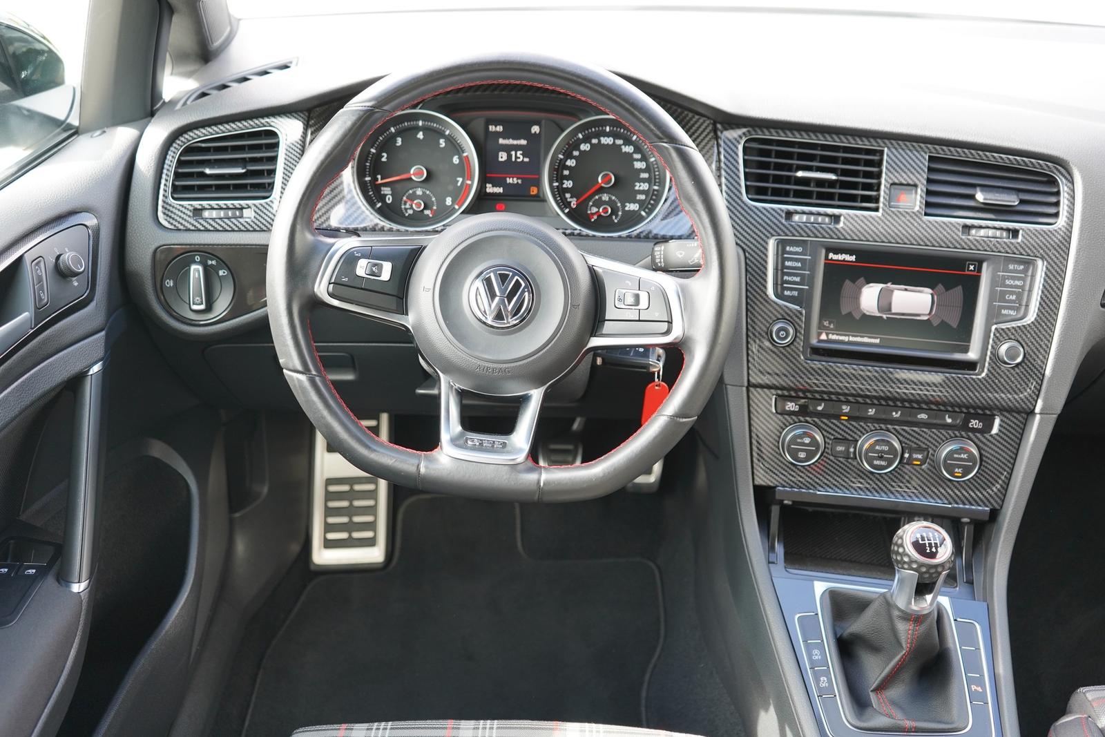 Volkswagen Golf VII 2.0 GTI Sitzheizung Klimaaut. PDC AHK
