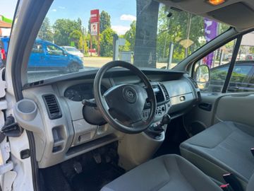 Opel Vivaro - 9