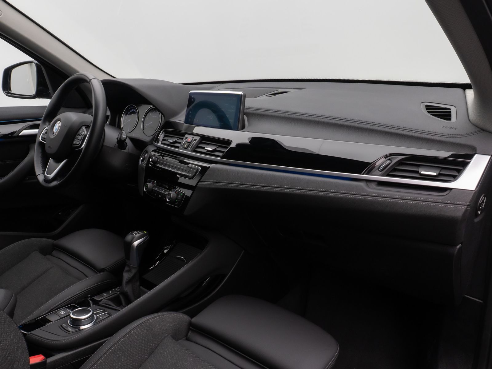 Fahrzeugabbildung BMW X1 xD25e Sport Line Kamera DAB HiFi LED 18Zoll