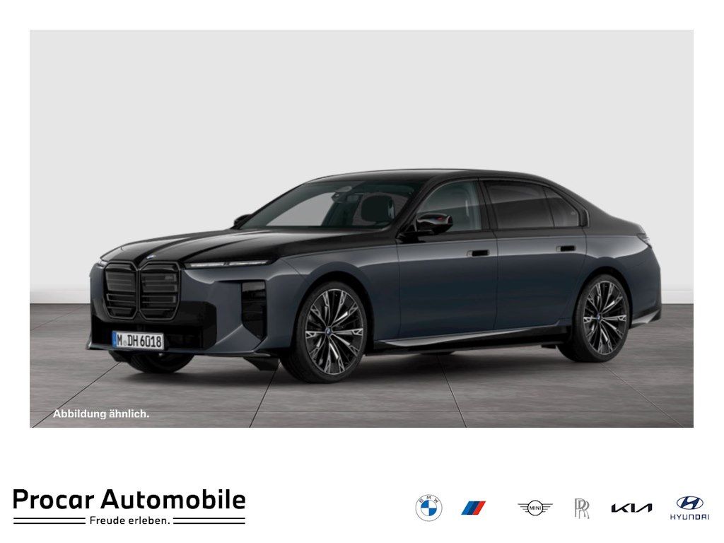 BMW i7