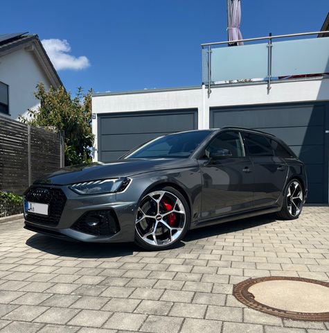 AUDI RS4 + Garantie bis 2029 + RS Competition
