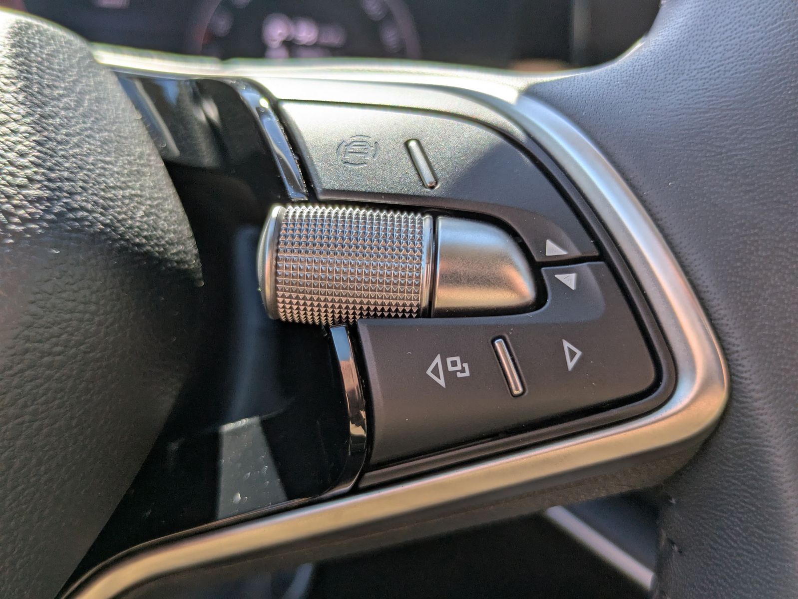 Fahrzeugabbildung SKODA Superb 2.0 TDI 4x4 Selection MATRIX*AHK*5J GAR.