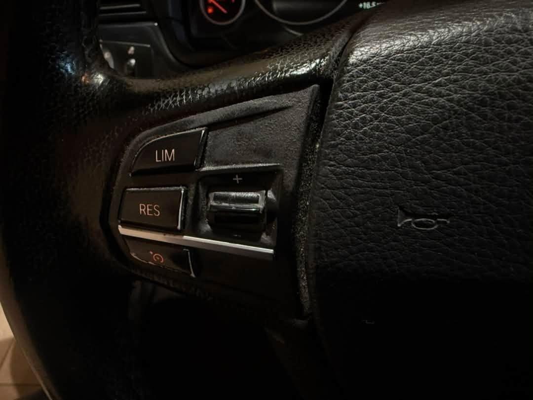 BMW 520 2014 — photo 12