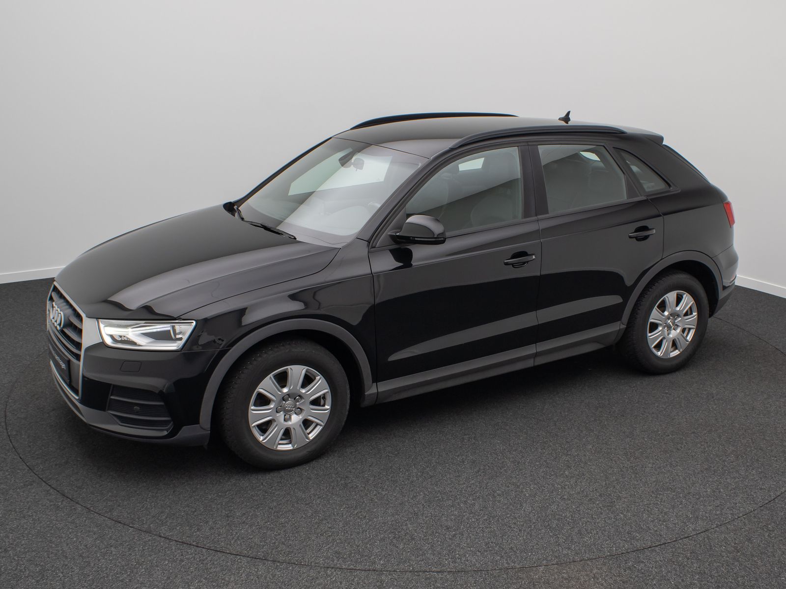 Fahrzeugabbildung Audi Q3 basis Sportsitz Xenon PDC Navi Multilenk Komf