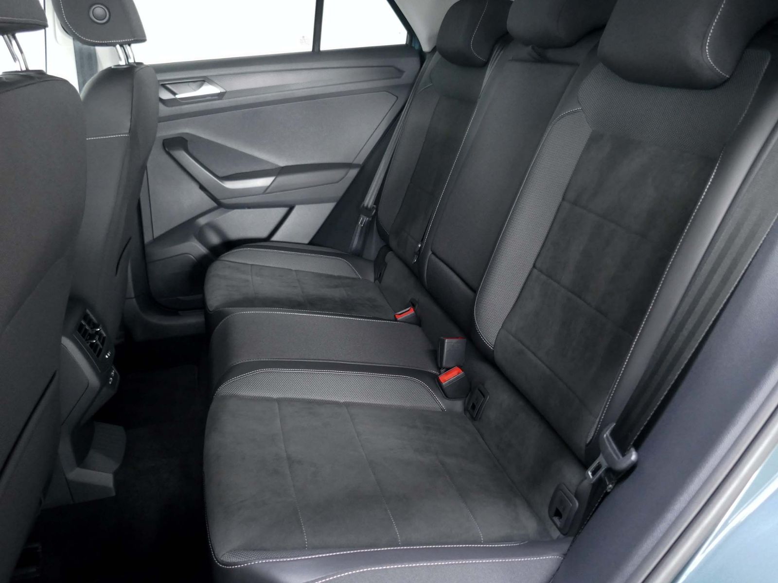Fahrzeugabbildung Volkswagen T-Roc Style 2.0 TDI DSG | LED RFK ACC